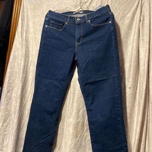 Ladies.  Jeans.   Classic.   Straight.  10